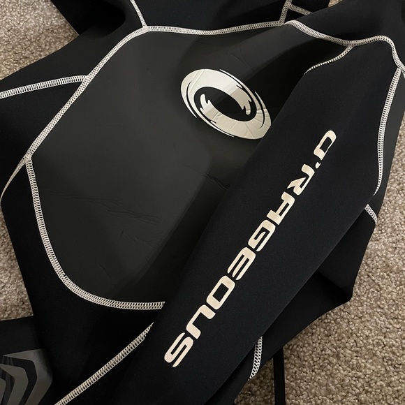 O’Rageous Full Wetsuit for Surfing - Picture 4 of 7